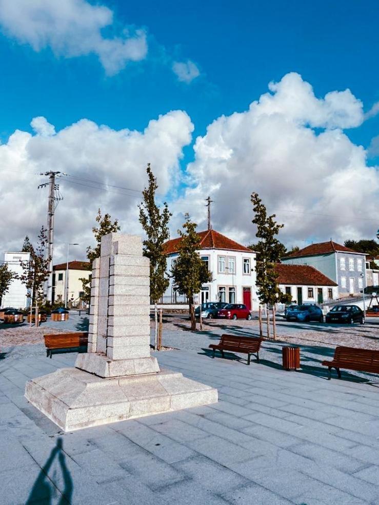 Casa Dos Caminhos De Santiago Panzió Mosteiro  Kültér fotó